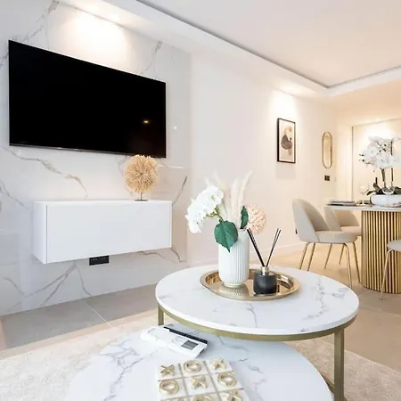 Appartement Magnifique 5 Stars - Parking - Terrasse - 3 Mins De La Croisette - Palais Royal By Halldis Cannes